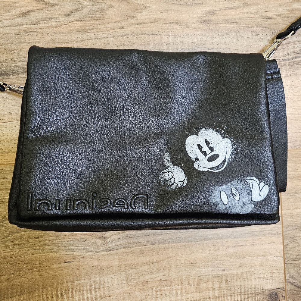 Desigual Mickey Mouse Leather effect sling clutch bag, Disney collaboration - Picture 3 of 16